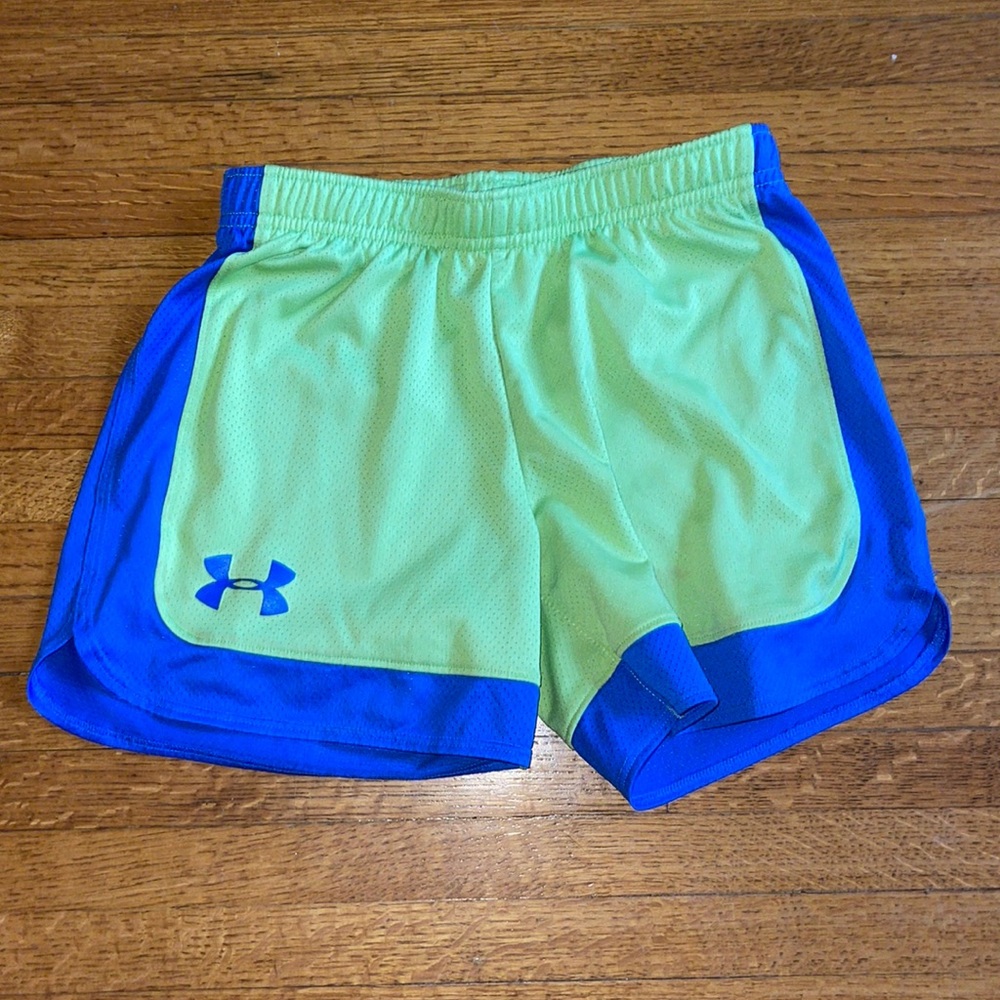 Girls under Armour shorts
